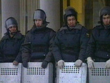 МВД готовит ОМОН к новым встречам с народом: закупает щиты и шлемы на десятки миллионов
МВД готовит ОМОН к новым встречам с народом: закупает щиты и шлемы на десятки миллионов