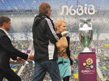 Кубок Анри Делоне пережил очередное нападение воинственных феминисток Кубок Анри Делоне пережил очередное нападение воинственных феминисток