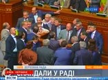 Драка в Раде из-за закона о русском языке вызвала разговоры о досрочных выборах Драка в Раде из-за закона о русском языке вызвала разговоры о досрочных выборах