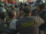 Митинги глазами полиции: омоновцы-провинциалы довольны, что "размялись" и подзаработали Митинги глазами полиции: омоновцы-провинциалы довольны, что "размялись" и подзаработали