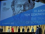 В Афинах воспроизвели суд над философом Сократом, античный философ был оправдан спустя почти 2500 лет после смерти В Афинах воспроизвели суд над философом Сократом, античный философ был оправдан спустя почти 2500 лет после смерти