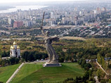 По данным следствия, в 2009 году начальник управления при заключении государственных контрактов на покупку 72 квартир для детей-сирот завысил стоимость приобретенного жилья По данным следствия, в 2009 году начальник управления при заключении государственных контрактов на покупку 72 квартир для детей-сирот завысил стоимость приобретенного жилья