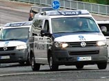 По данным АР, полиция ведет поиск злоумышленника. Финская телерадиовещательная корпорация YlE утверждает, что полиция уже задержала подозреваемого По данным АР, полиция ведет поиск злоумышленника. Финская телерадиовещательная корпорация YlE утверждает, что полиция уже задержала подозреваемого