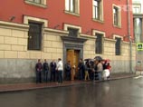 Московская оппозиция наметила на 12 июня сразу две акции - помимо "Марша миллионов", в этот день планируется митинг, посвященный референдуму о переизбрании Мосгордумы и мэра столицы Московская оппозиция наметила на 12 июня сразу две акции - помимо "Марша миллионов", в этот день планируется митинг, посвященный референдуму о переизбрании Мосгордумы и мэра столицы