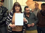 В понедельник заявка на "Марш миллионов" была подана в мэрию, шествие, по словам Удальцова, должно стартовать в 14:00 от Белорусского вокзала по Тверской улице с последующим митингом на Боровицкой площади в 15:00. Мероприятия заявлены на 50 тысяч человек В понедельник заявка на "Марш миллионов" была подана в мэрию, шествие, по словам Удальцова, должно стартовать в 14:00 от Белорусского вокзала по Тверской улице с последующим митингом на Боровицкой площади в 15:00. Мероприятия заявлены на 50 тысяч человек