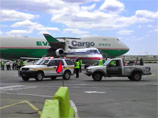 В аэропорту Чикаго столкнулись два самолета: крохотный American Eagle и вьетнамский Boeing-747 В аэропорту Чикаго столкнулись два самолета: крохотный American Eagle и вьетнамский Boeing-747