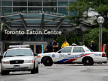 В канадском Торонто неизвестный открыл стрельбу в одном из крупнейших торговых центров города - Eaton Centre