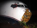 В Гане грузовой Boeing раздавил автобус: 10 погибших В Гане грузовой Boeing раздавил автобус: 10 погибших