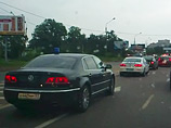 Губернатор Калужской области Анатолий Артамонов оказался замешан в скандальной истории с "разгоном" водителей в пробке на МКАД Губернатор Калужской области Анатолий Артамонов оказался замешан в скандальной истории с "разгоном" водителей в пробке на МКАД