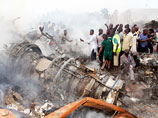 Под обломками дома, на который упал нигерийский Boeing, нашли выживших