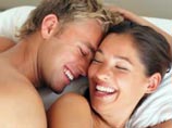 Есть пары, чья совместная история началась с секса без обязательств были счастливы точно так же, как и пары, прошедшие "конфетно-букетный" период прежде, чем перейти к "постельным" отношениям
