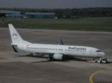 Турецкий самолет экстренно сел в Бухаресте: два пассажира напали на стюарда