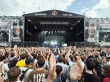 "Максидром" завершился выступлением The Cure под проливным дождем и раскатами грома "Максидром" завершился выступлением The Cure под проливным дождем и раскатами грома