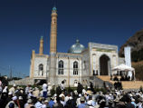 Президент Киргизии заявил, что ислам должен объединить граждан республики в трудный час