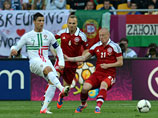 В среду на групповом этапе чемпионата Европы 2012 года возобновились футбольные разборки в группе В: первыми отношения выясняют национальные команды Дании и Португалии