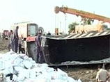 В Индии перевернулся грузовик с солью и людьми: 24 жертвы