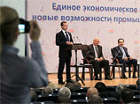 Медведев предлагает "подумать" о единой валюте для Евразийского экономического союза Медведев предлагает "подумать" о единой валюте для Евразийского экономического союза