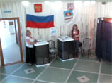 Омск в воскресенье выбирает нового мэра, свои двери для голосующих открыли 448 избирательных участка. 434 оборудованы веб-камерами и лишь 95 - комплексами обработки избирательных бюллетеней (КОИБы)