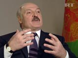Александр Лукашенко отметил, что Совет Республики (верхняя палата парламента) "будет сформирован до конца сентября". Президент также предупредил, что в Минске не будут подстраиваться "ни под кого извне"