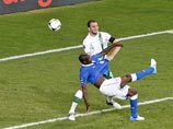 В противостоянии Италии и Ирландии первый гол на счету Антонио Кассано, который поразил ворота Шея Гивена