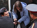 Перед продлением ареста участницам Pussy Riot их адвокаты пожаловались в Страсбург
