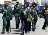 Кортеж президента Зимбабве в третий раз за две недели попал в ДТП: протаранил автобус, убив человека