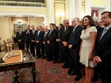 В Греции заработало новое правительство: первым же делом министрам на треть урезали зарплату В Греции заработало новое правительство: первым же делом министрам на треть урезали зарплату
