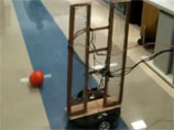 Студенты халифского университета изобрели робота-вратаря