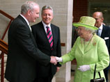 Королева Великобритании пожала руку бывшему руководителю ИРА