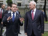 Ранее премьер-министр Украины Николай Азаров приглашал российского колену посетить полуфинальный матч Евро-2012 в Донецке 27 июня Ранее премьер-министр Украины Николай Азаров приглашал российского колену посетить полуфинальный матч Евро-2012 в Донецке 27 июня