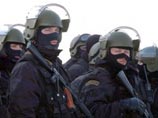 На место происшествия выехал наряд группы немедленного реагирования, руководители столичного ГУМВД и окружного УВД, а также бойцы спецназа московской полиции