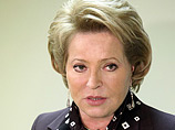 Сенатор Нарусова рассказала о грозящей отставке за демарш, "крепостных" в Совфеде и о дочери - Ксении Собчак Сенатор Нарусова рассказала о грозящей отставке за демарш, "крепостных" в Совфеде и о дочери - Ксении Собчак