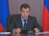 Он уточнил, что речь не идет о большом количестве людей, которые вложили в пирамиды последние деньги и их потеряли Он уточнил, что речь не идет о большом количестве людей, которые вложили в пирамиды последние деньги и их потеряли