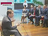 Медведев проинспектировал Дальний Восток перед АТЭС: открыл новый мост и встретился с единороссами Медведев проинспектировал Дальний Восток перед АТЭС: открыл новый мост и встретился с единороссами