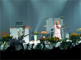 Pussy Riot выступили на московском концерте Faith No More: "Путин з**сал" (ВИДЕО)