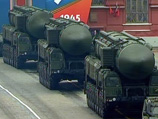 Впрочем, власти, похоже, намерены реализовать программу перевооружения согласно намеченному плану Впрочем, власти, похоже, намерены реализовать программу перевооружения согласно намеченному плану