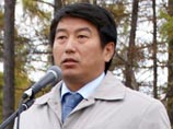 В Якутии судят мэра, который выстрелил в голову бизнесмену и ударил в лицо прибывшего по вызову полицейского В Якутии судят мэра, который выстрелил в голову бизнесмену и ударил в лицо прибывшего по вызову полицейского