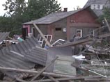 Сводки из города Крымска, фактически ушедшего под воду в ночь на субботу, в понедельник стали напоминать информационную войну между жителями города и независимыми журналистами с одной стороны и местными властями - с другой Сводки из города Крымска, фактически ушедшего под воду в ночь на субботу, в понедельник стали напоминать информационную войну между жителями города и независимыми журналистами с одной стороны и местными властями - с другой