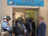 В пресс-релизе МВД говорится, что сотрудники полиции провели обыски в рабочих кабинетах трех руководителей "РКС", бухгалтерии предприятия, а также в помещениях пяти коммерческих организаций, участвовавших в противоправной схеме В пресс-релизе МВД говорится, что сотрудники полиции провели обыски в рабочих кабинетах трех руководителей "РКС", бухгалтерии предприятия, а также в помещениях пяти коммерческих организаций, участвовавших в противоправной схеме
