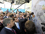 Премьер на выставке: екатеринбуржцам объяснили, чего нельзя делать при встрече с Медведевым
