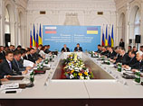 Целый пакет документов подписан по итогам пятого заседания российско-украинской межгосударственной комиссии, которое провели президенты двух стран Владимир Путин и Виктор Янукович в Ливадии (Ялта) в четверг Целый пакет документов подписан по итогам пятого заседания российско-украинской межгосударственной комиссии, которое провели президенты двух стран Владимир Путин и Виктор Янукович в Ливадии (Ялта) в четверг