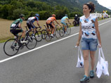 Французы убеждены, что участники "Тур де Франс" употребляют допинг 