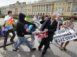 Геям Петербурга не удалось согласовать с властями ни один из маршрутов шествия сексменьшинств, которое они планировали провести 25 июня 2011 года