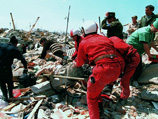 Одной из первых крупных акций волонтеров в современной России стала помощь спасателям в полностью разрушенном землетрясением Нефтегорске (Сахалин) в 1995 году