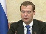 Премьер Медведев запретил олимпийцам болтаться по "русским домам"