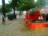 Во время наводнения Селютин руководил группой пожарных, спасавших жителей села и отдыхающих