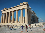 Закрытый из-за жары афинский Акрополь вновь открыт и даже будет работать дольше