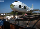 Boeing-747 за три минуты превращается в груду металлолома Boeing-747 за три минуты превращается в груду металлолома