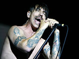 Солист Red Hot Chili Peppers в Москве снова вышел на сцену в футболке Pussy Riot Солист Red Hot Chili Peppers в Москве снова вышел на сцену в футболке Pussy Riot