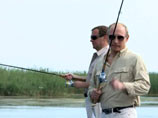 Владимир Путин, Дмитрий Медведев, Астраханская область, август 2011 года Владимир Путин, Дмитрий Медведев, Астраханская область, август 2011 года